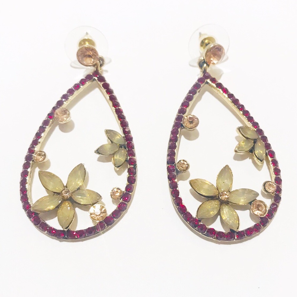 Unique red and gold floral dangling earrings - Picture 6 of 7